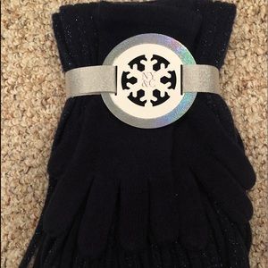 New York & Company scarf and glove set